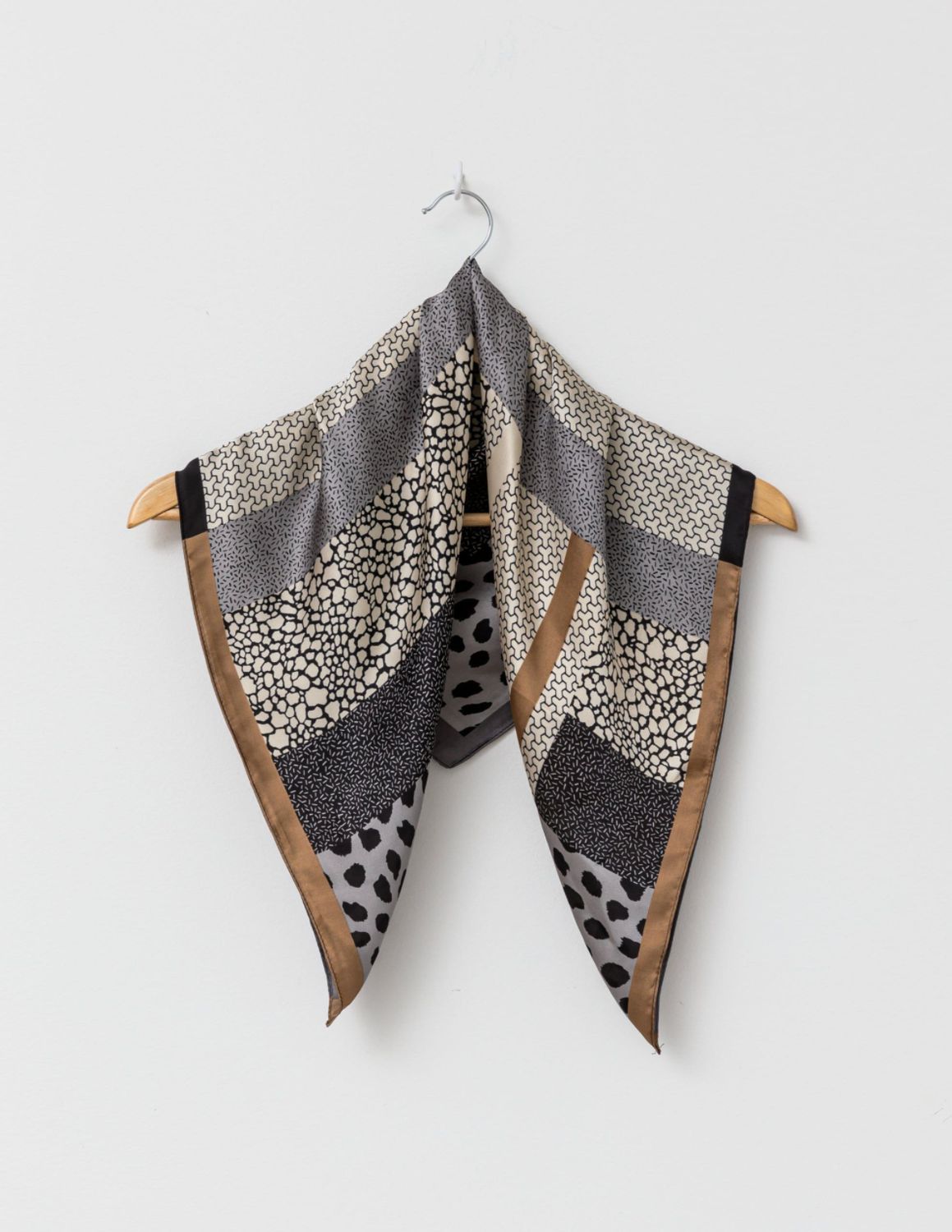 Square Scarf - Safari Black &amp; Grey
