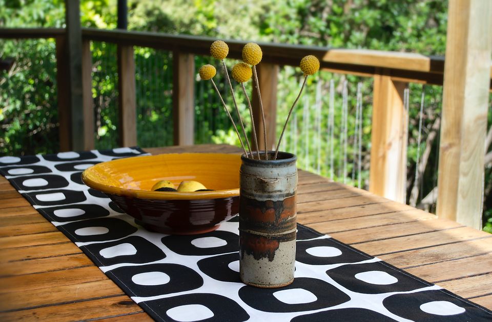 Ring Green Table Runner