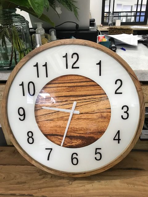 Blatt Wall Clock 60cm