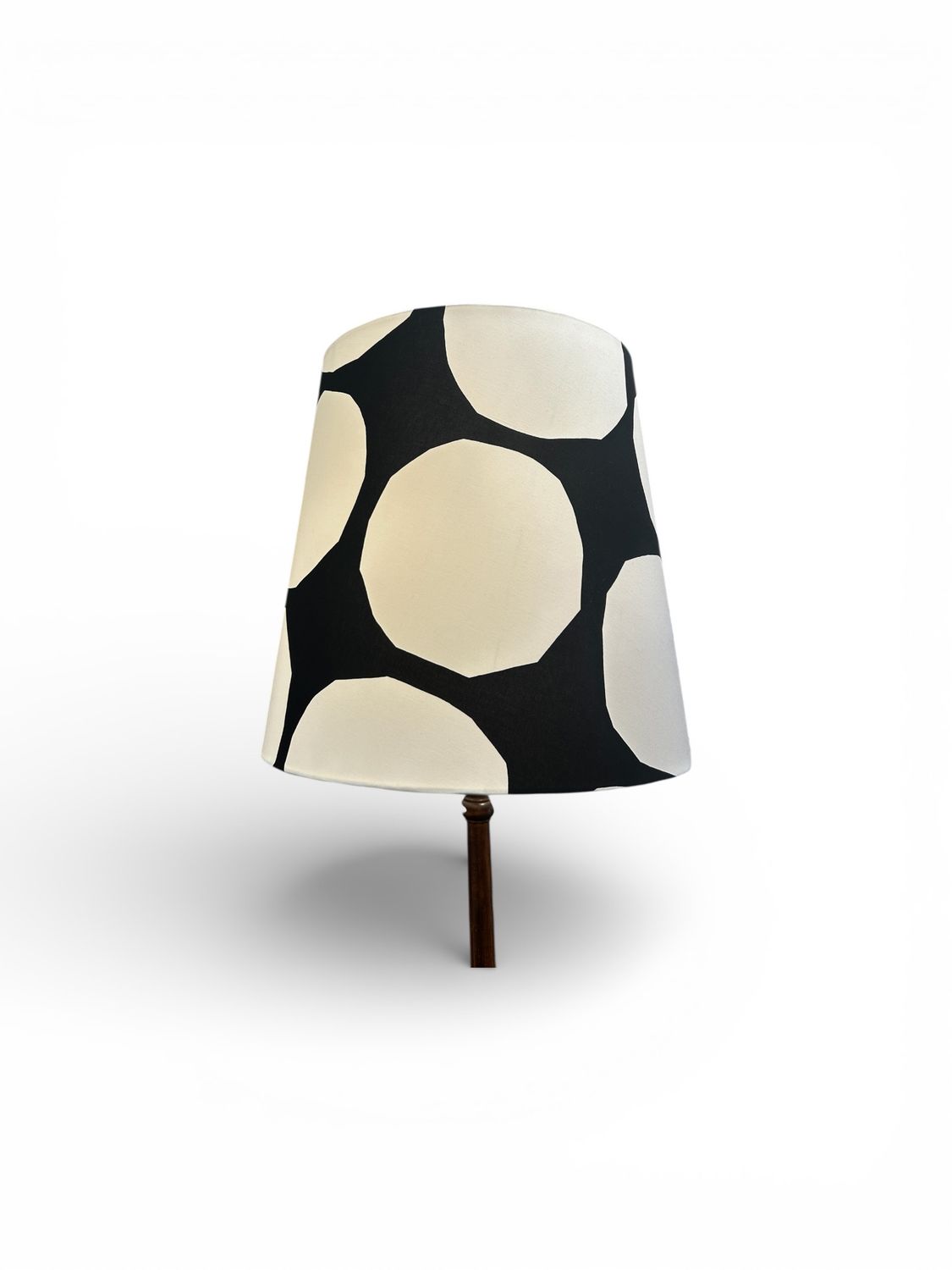 Black White Circle Shade