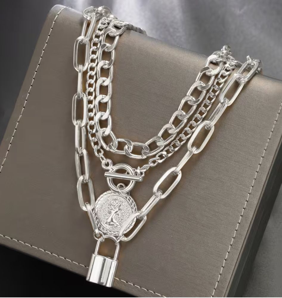 Silvery Necklace