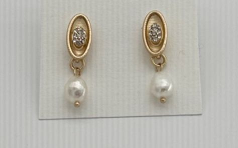 Golden Halo Pearl Earrings