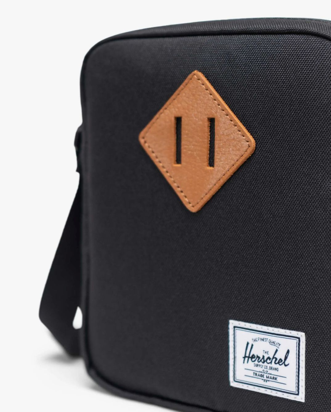 Herschel Heritage Crossbody 2.5L, Colour: Black