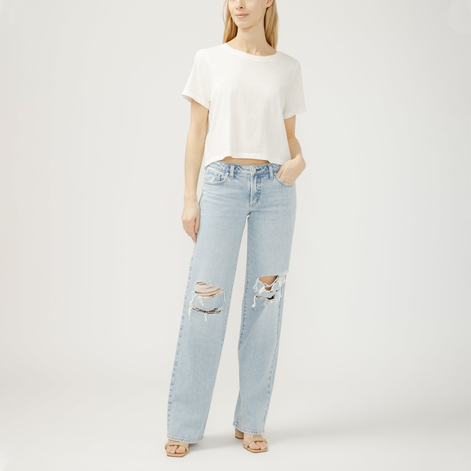 Silver Jeans – Loose &amp; Low – Barefoot
