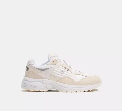 Couch - Sneakersy Couch - Sneakersy