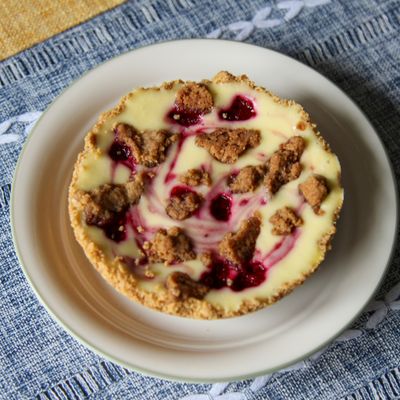 Raspberry Cheesecake Crumble (5")