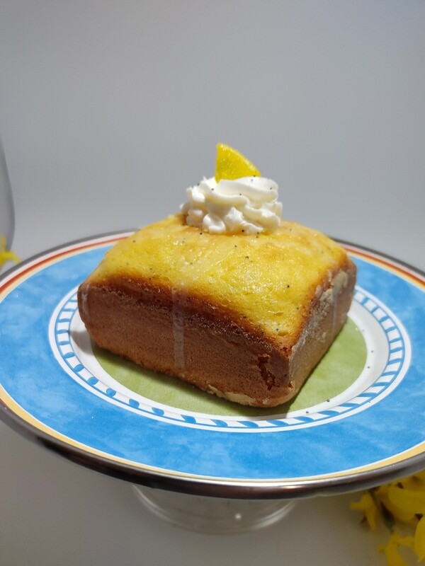 Lemon Poppyseed Bundt Cake, Small