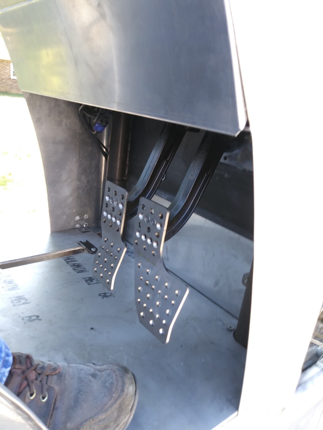 Offset foot pads for Wilwood brake pedals
