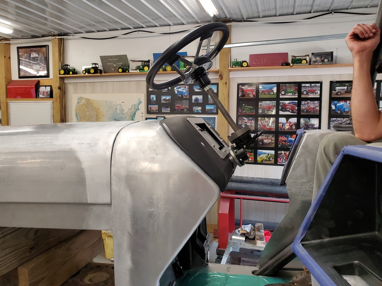 Tilt steering