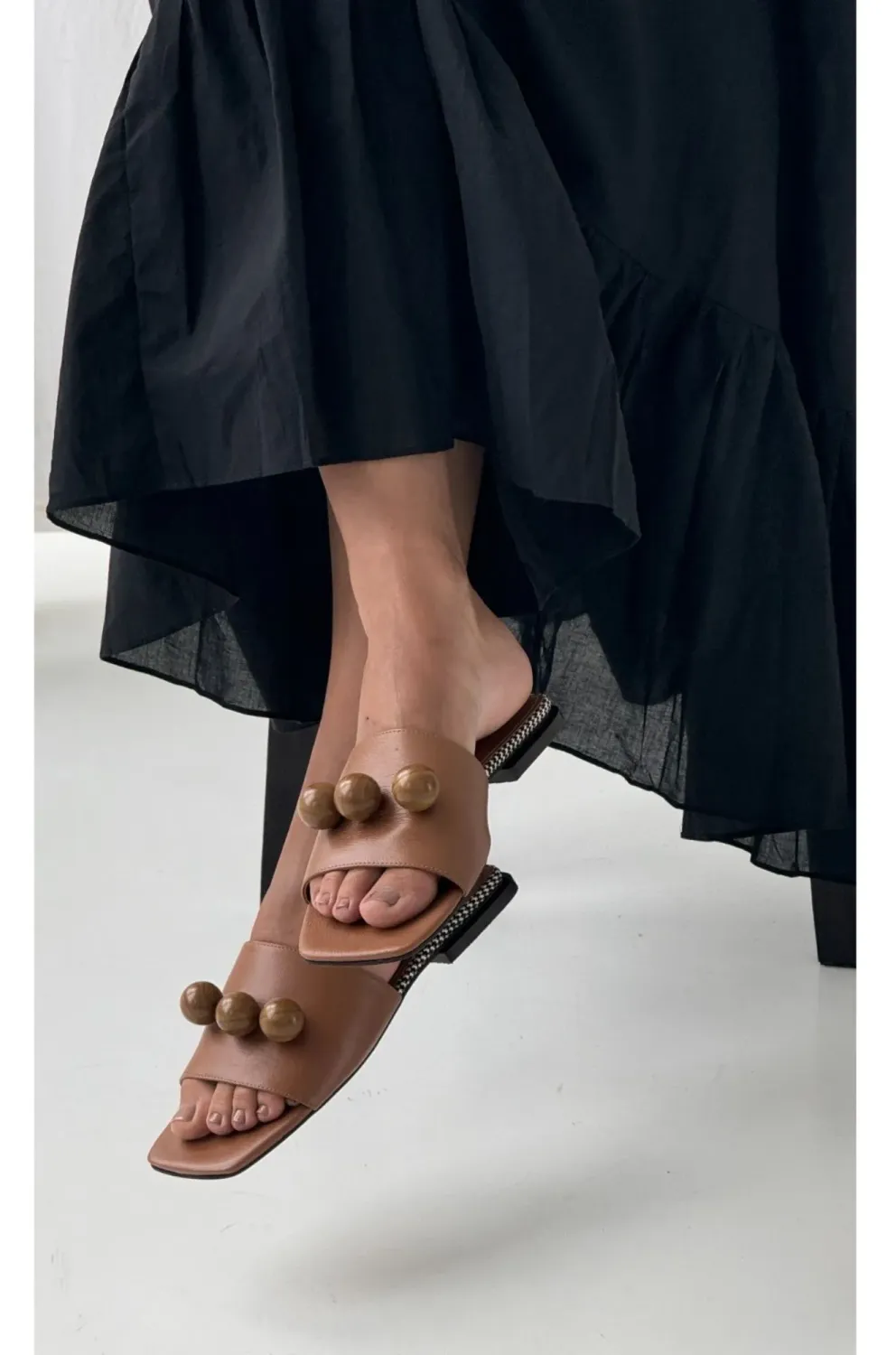 Pipoca Wooden-Bead Flat | Chestnut