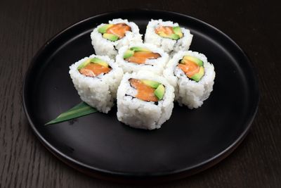 Salmon Avocado Roll