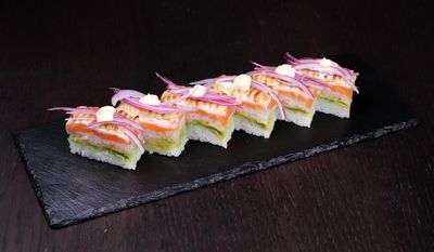 Salmon Oshi