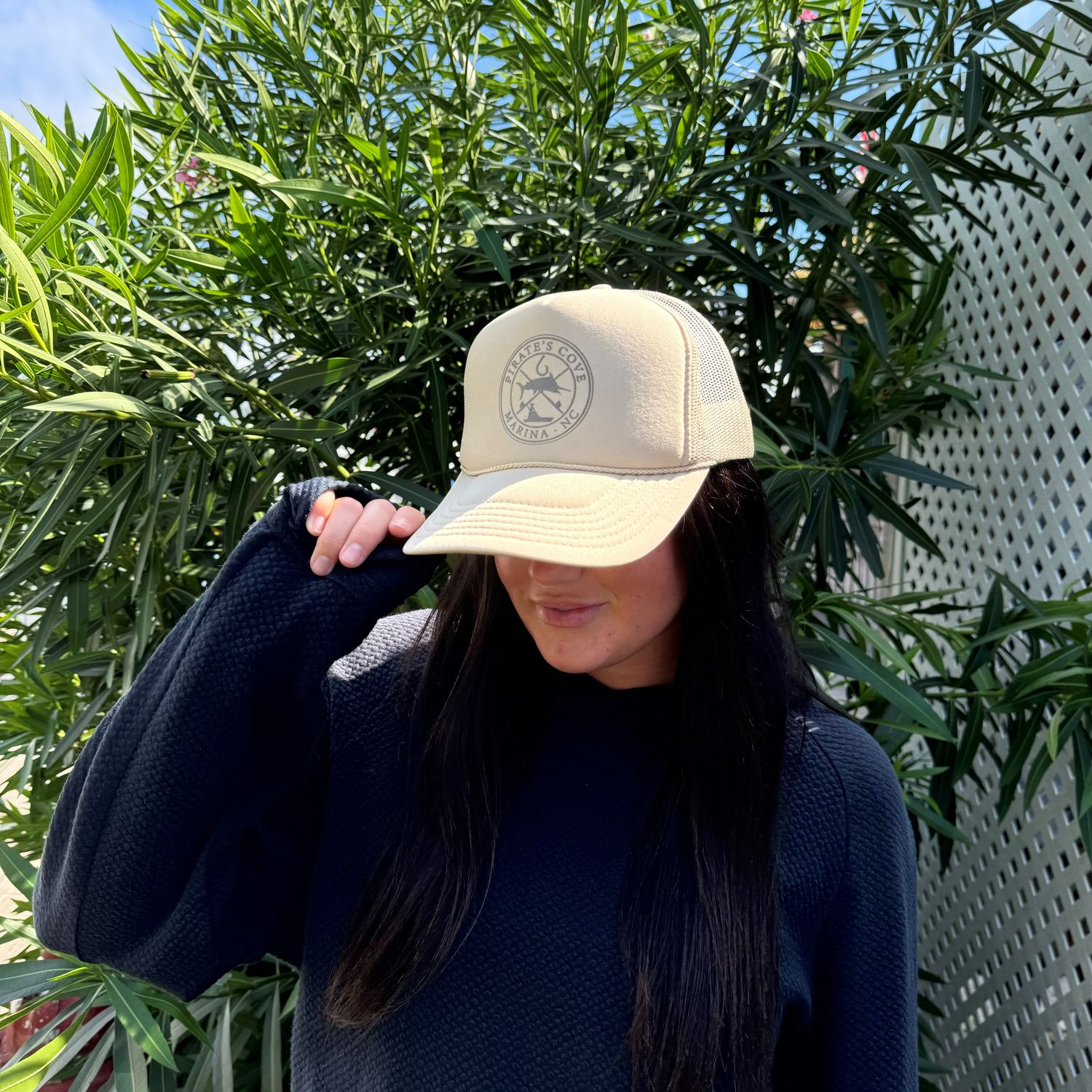 PC Circle Icon Mesh Trucker Hat