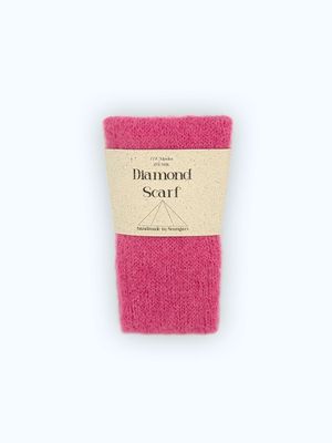 Diamond Scarf - Schmaler flauschiger Schal in pink