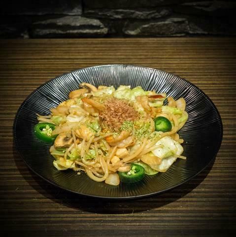 Seafood Yaki Udon