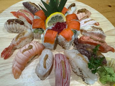 Deluxe Aburi Sushi