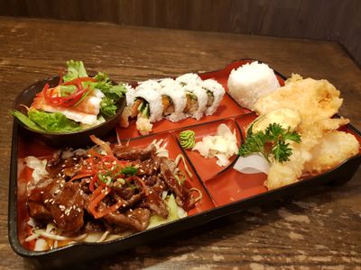 Dinner Box B
