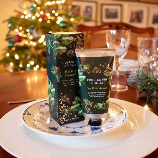 English Soap Company Frosted Fir &amp; Holly Hand Cream