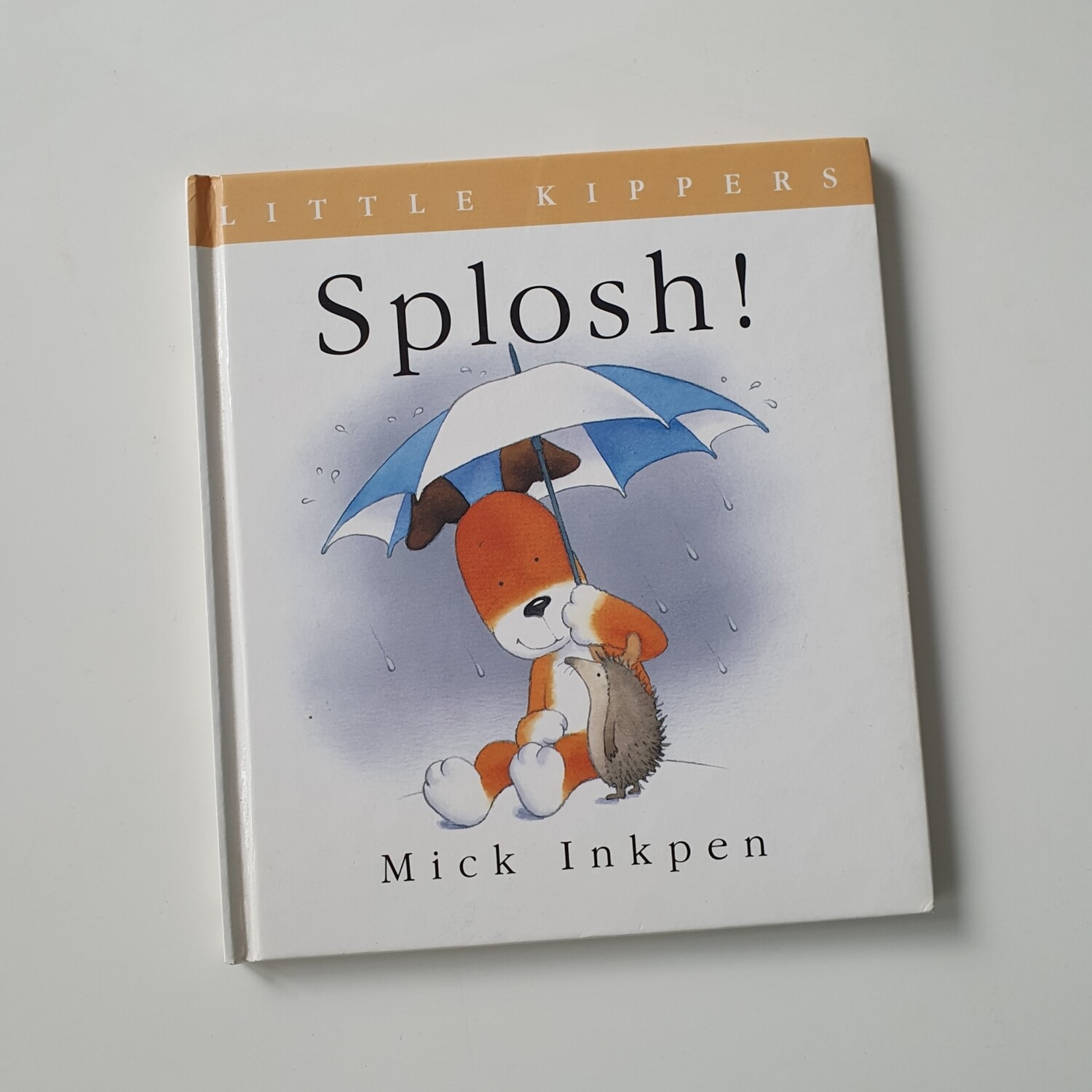 Splosh - Kipper the dog, hedgehog, rain, umbrella
