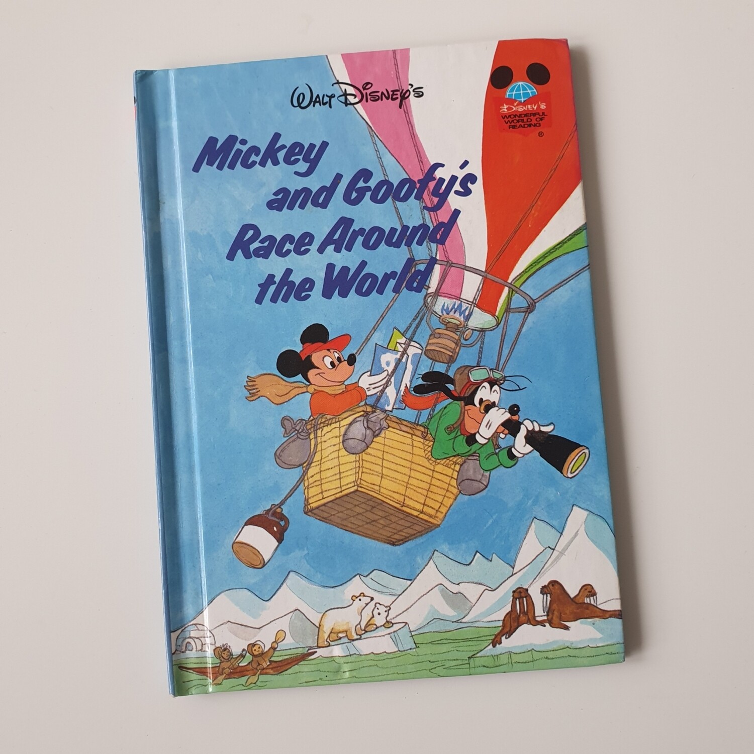 Mickey & Goofy's Race around the World Notebook