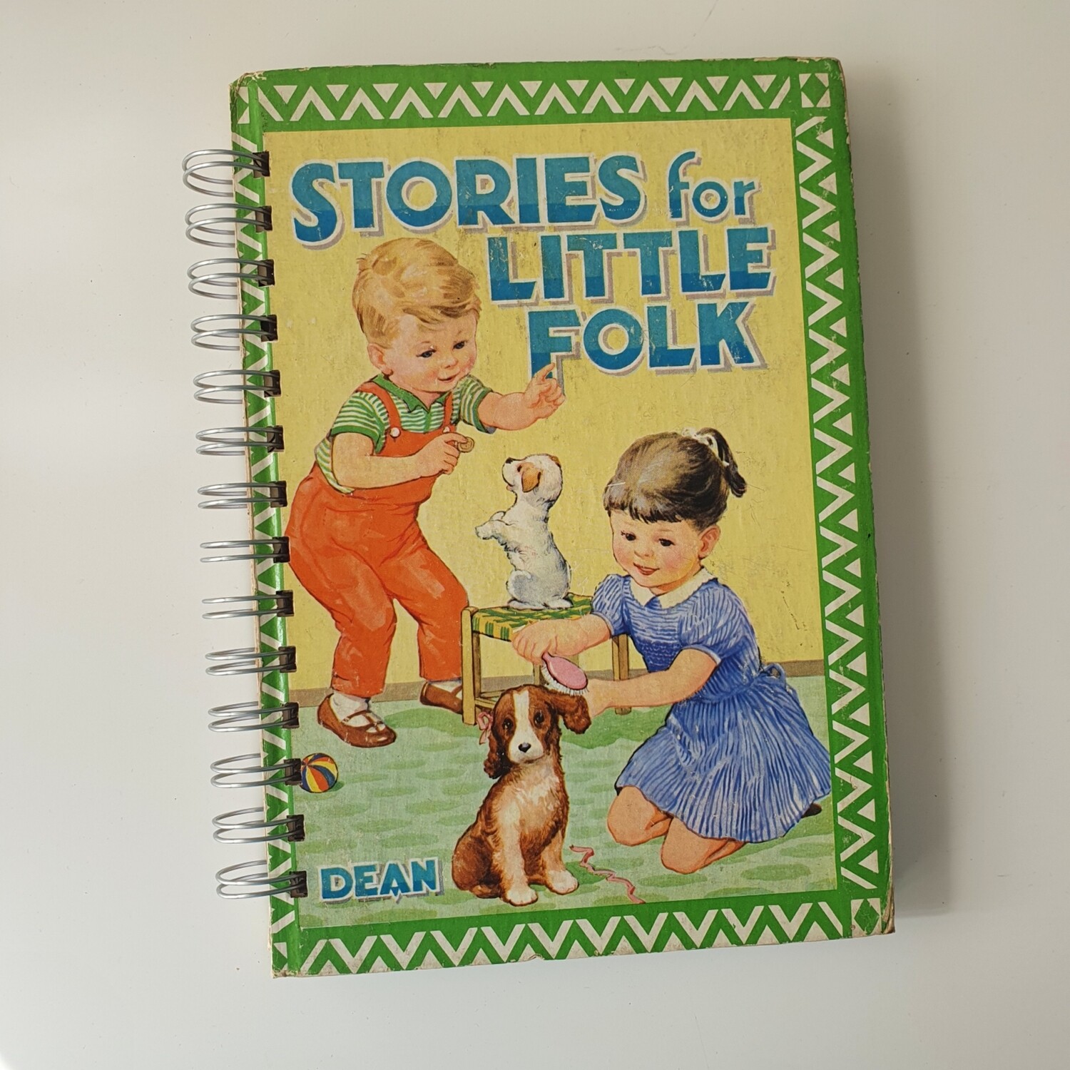 Stories for Little Folk Plain paper Notebook 1966, puppies