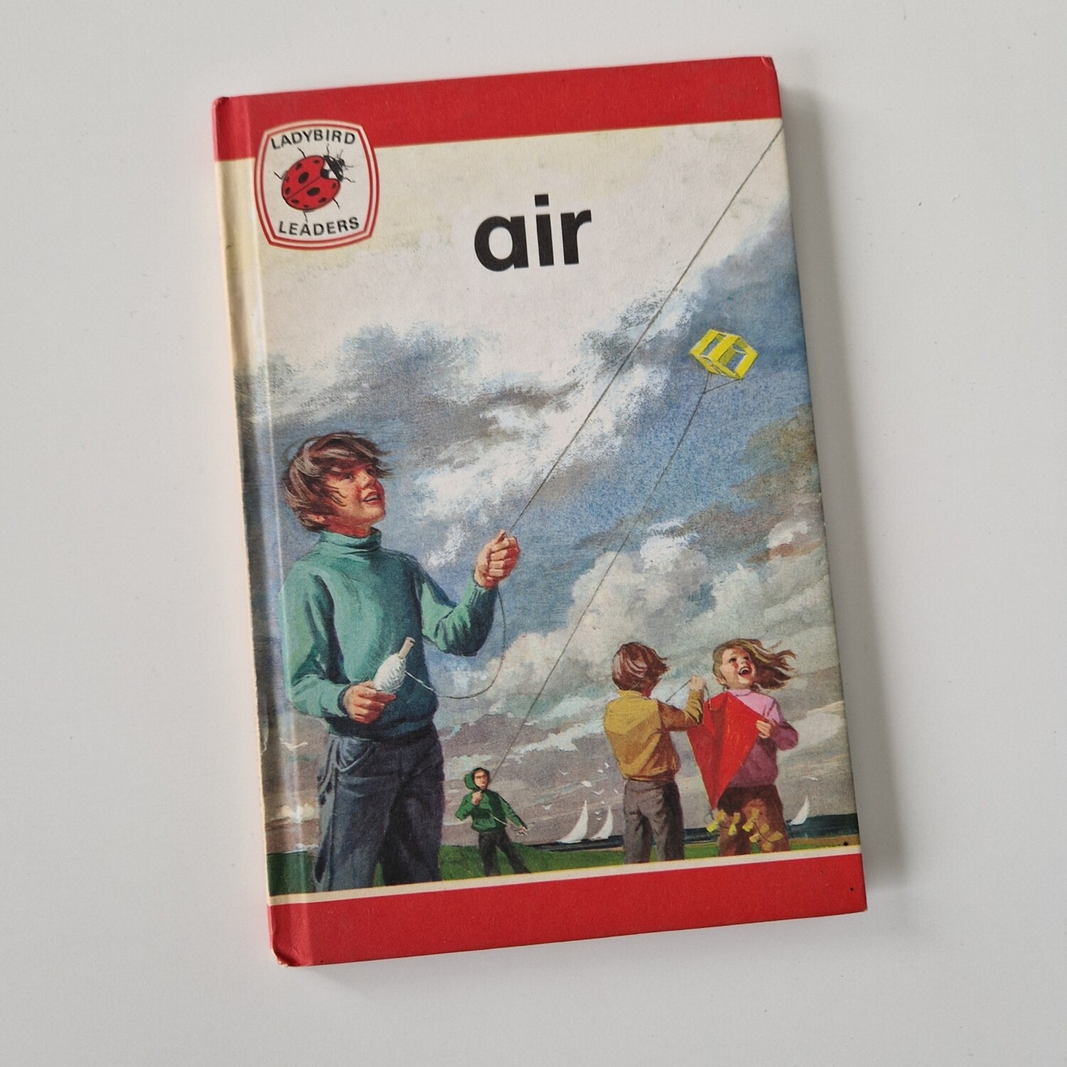 Air  - Ladybird book 1975,  kite, wind , Peter and Jane