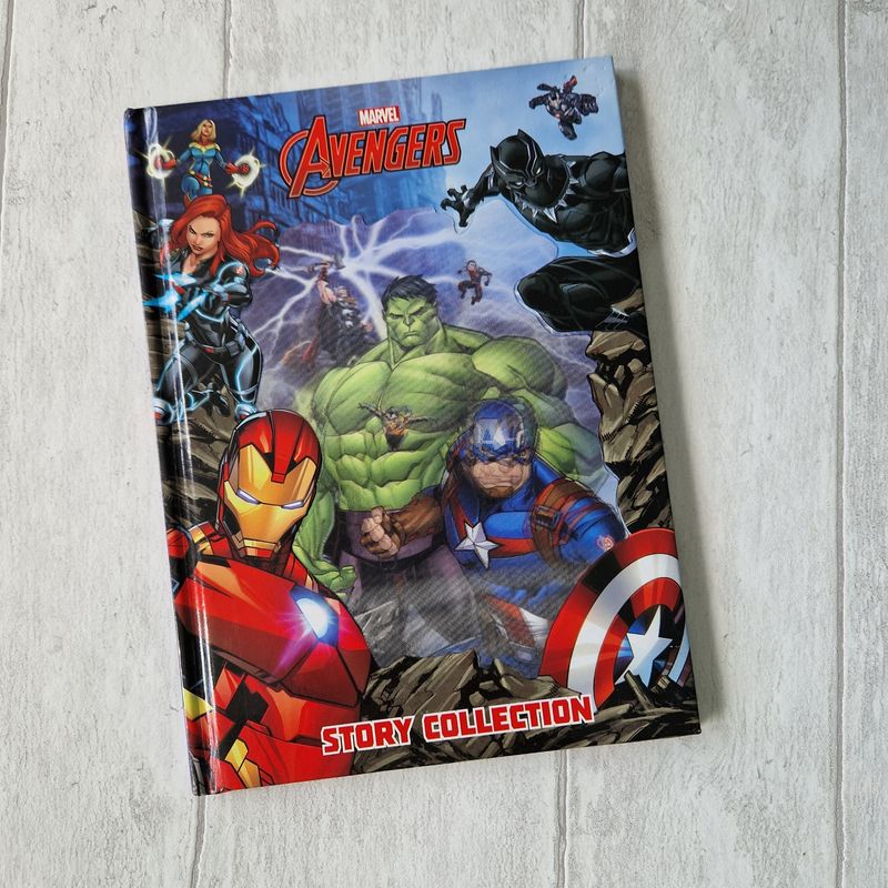 Marvel Avengers - Hologram cover