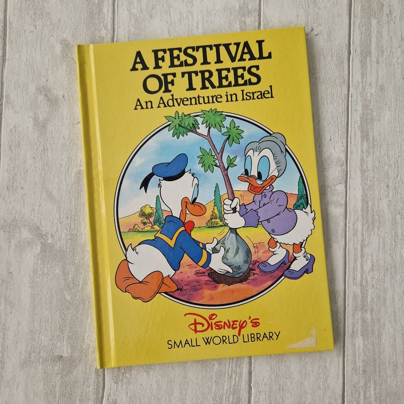 Donald Duck and Grandma - Festival of Trees in Israel