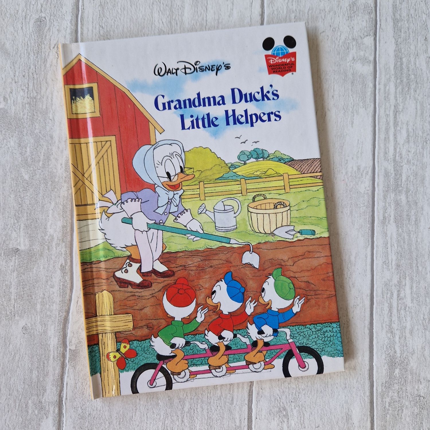 Grandma Duck&#39;s Little Helpers Notebook