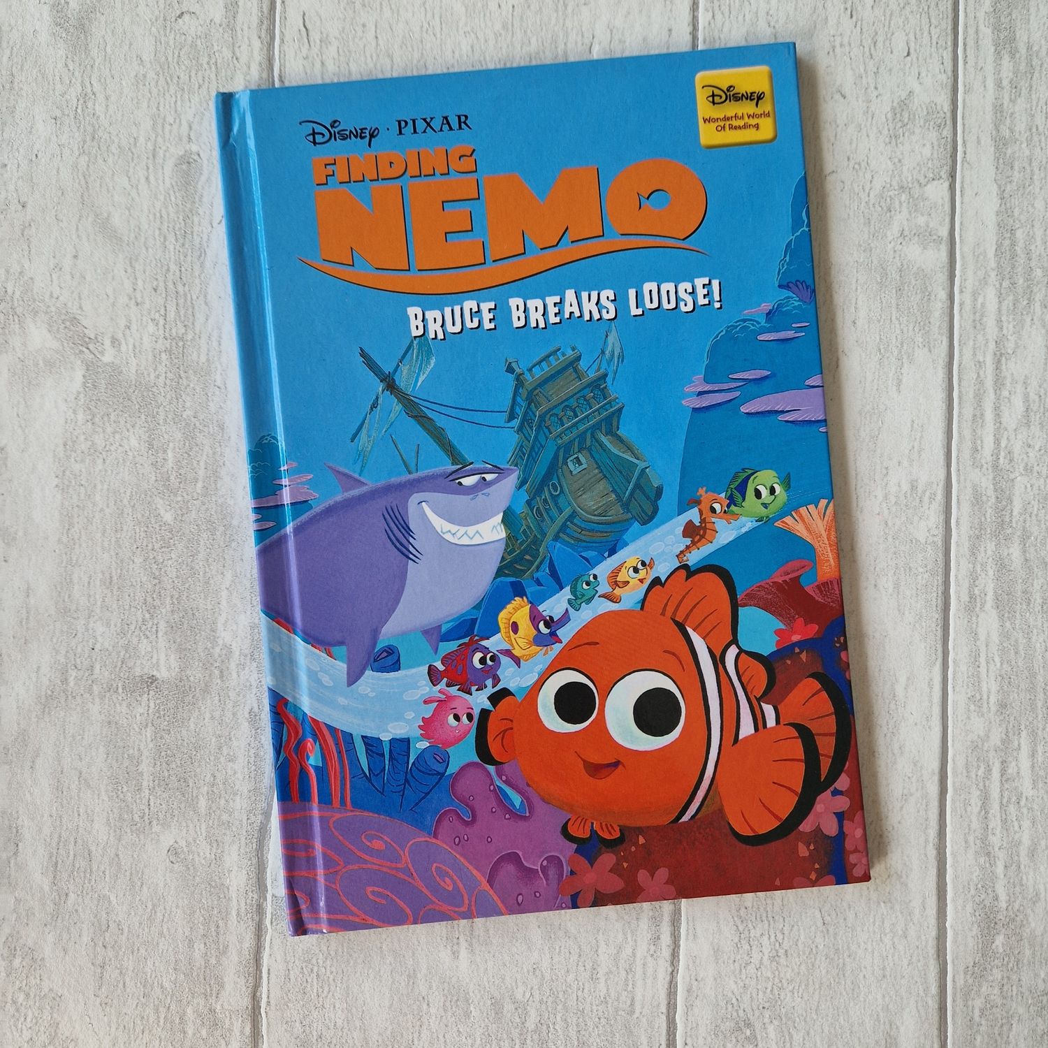 Finding Nemo - Bruce breaks Loose Notebook - shark