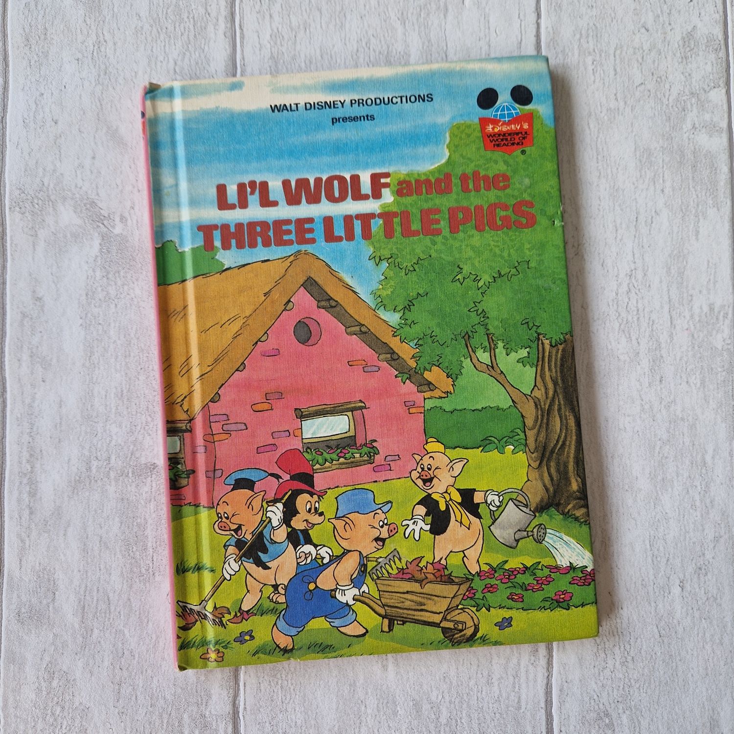 Li&#39;l Wolf and the Three Little Pigs Notebook