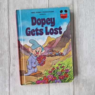Snow White Dopey Gets Lost Notebook