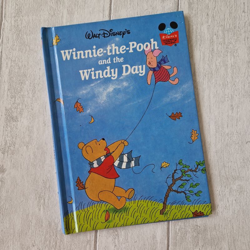 Winnie the Pooh and the Windy Day Notebook