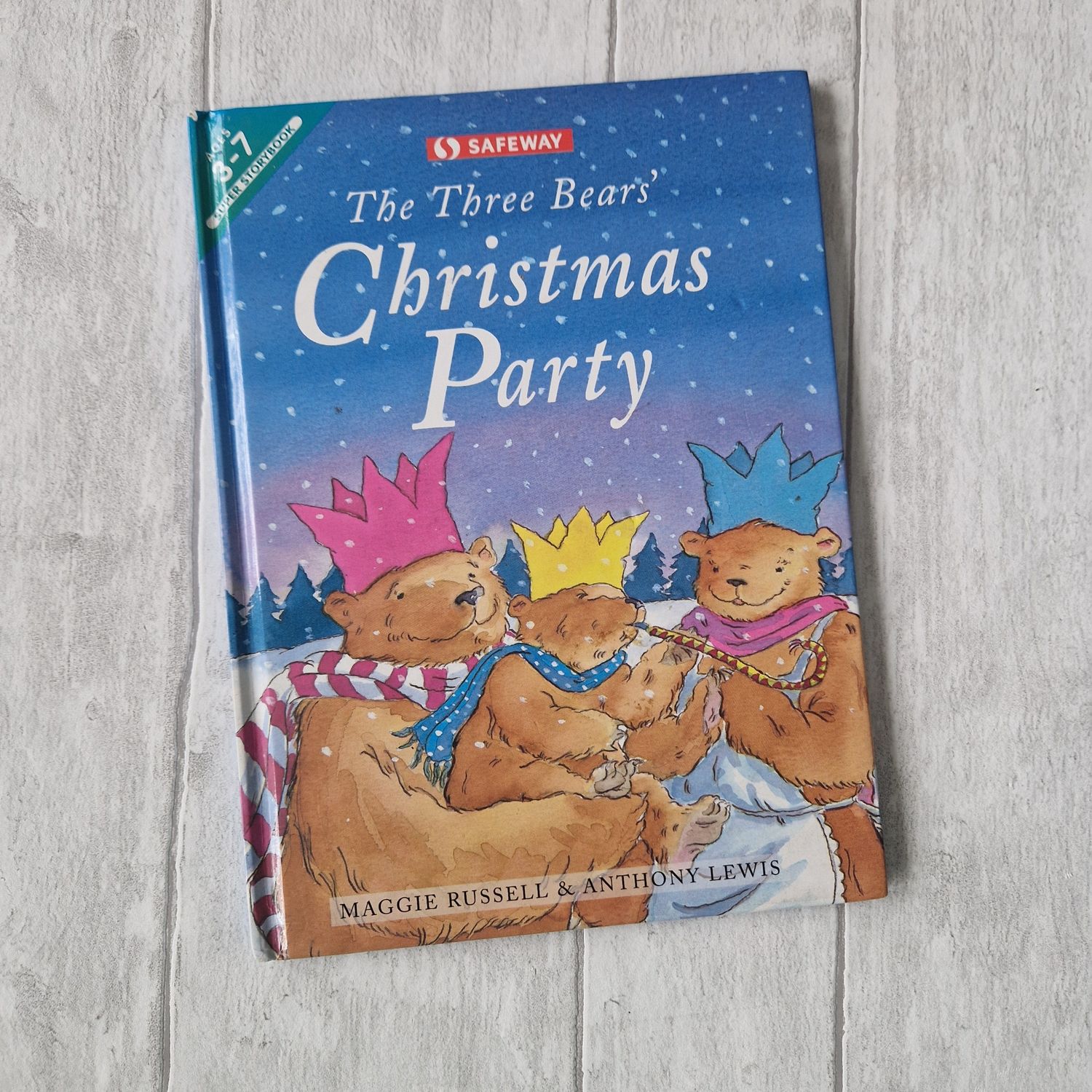 The Three Bears&#39; Christmas Party 1992