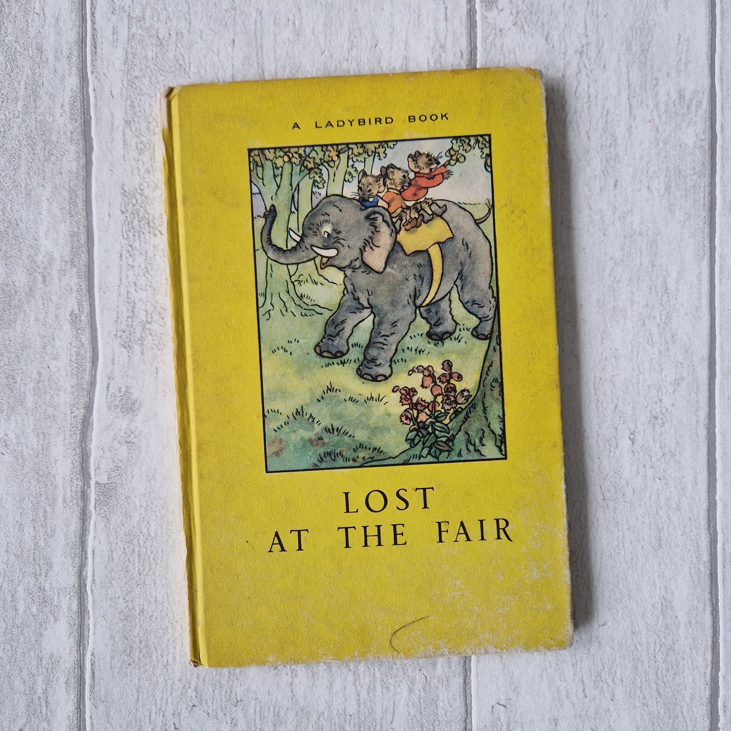 Lost at the Fair - Ladybird Book - elephant
