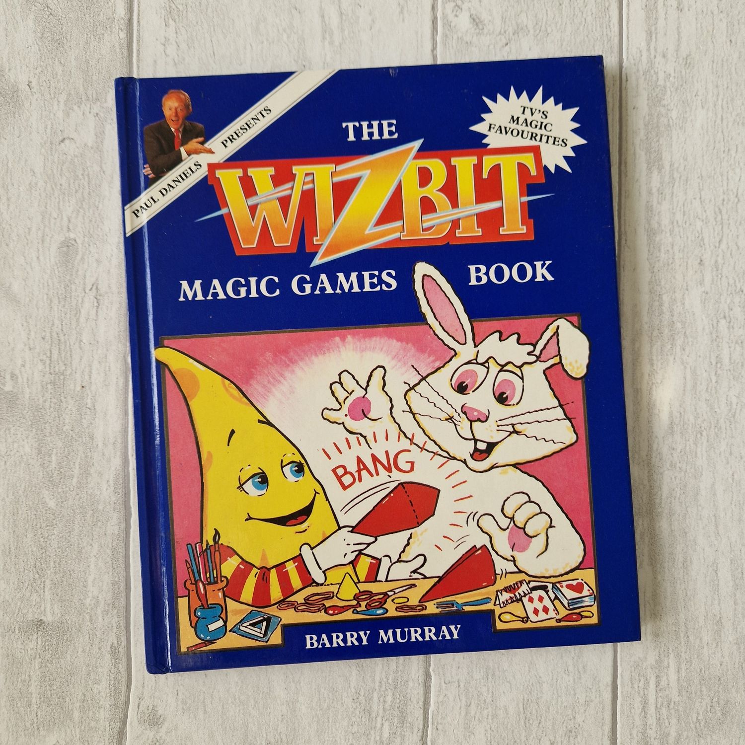 Wizbit - Paul Daniels Magic Book 1989