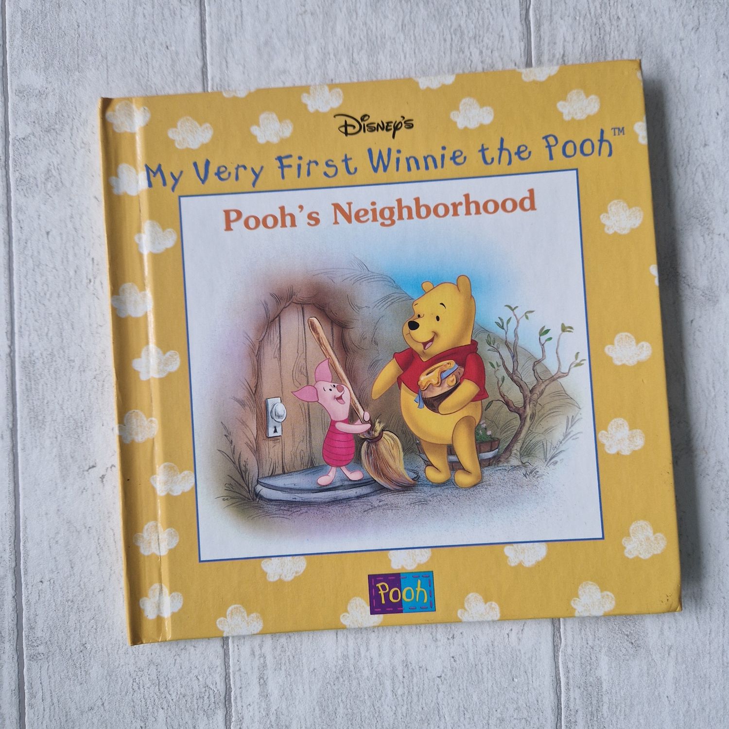 Winnie the Pooh - Neighbourhood