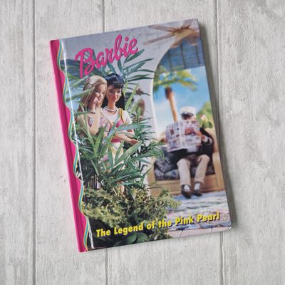 Barbie - The Legend of the Pink Pearl - Detective