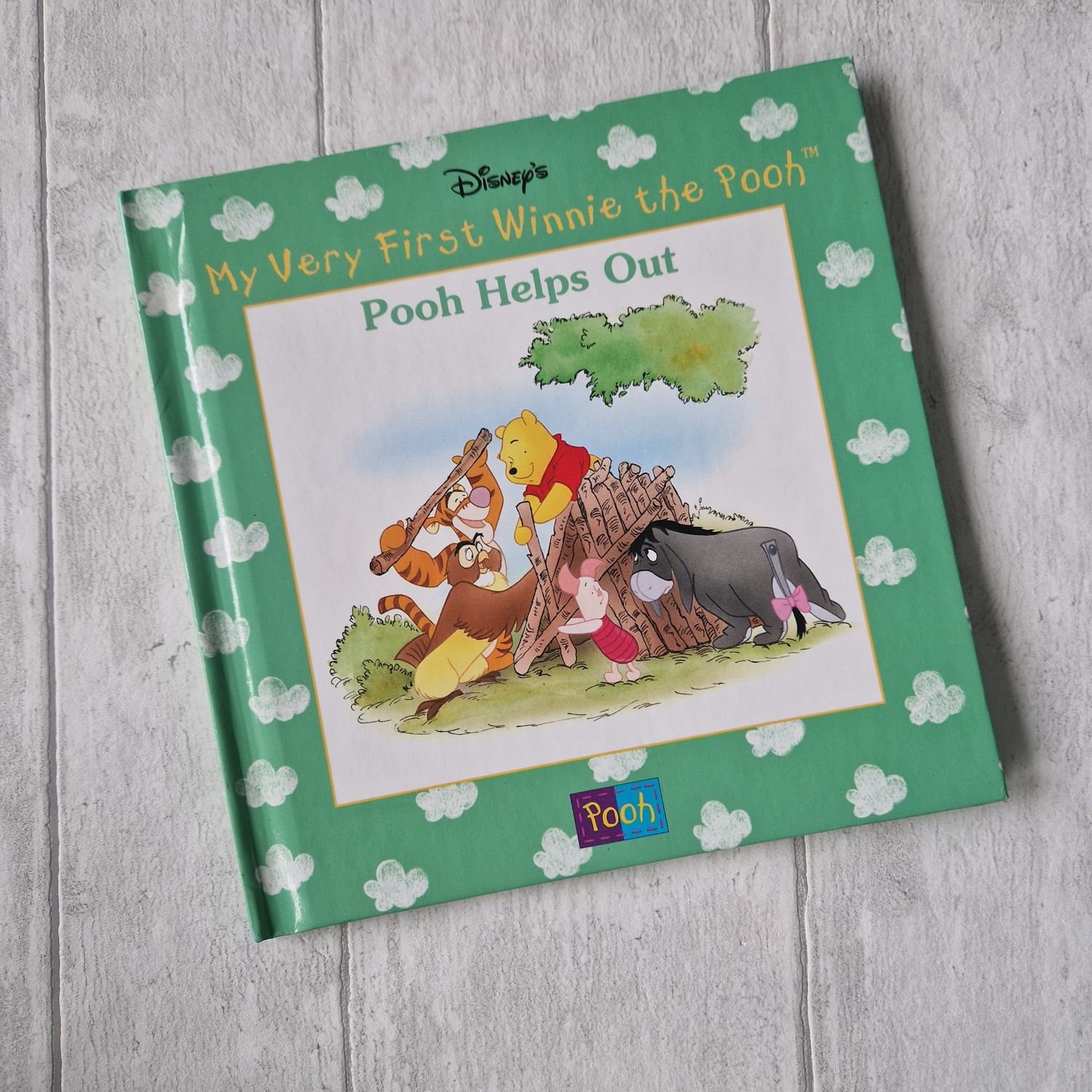 Winnie the Pooh - Pooh Helps Out - Den