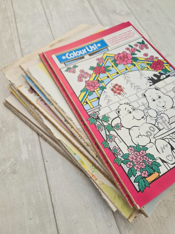 Bundle of approx 280 x 1980s / 90s book paper for crafts / decoupage / Scrapbooking - FREE UK POSTAGE ONLY
