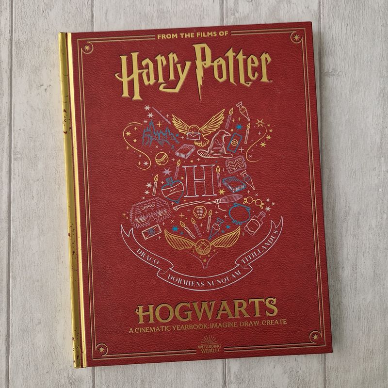Harry Potter Cinematic Year Book Hogwarts