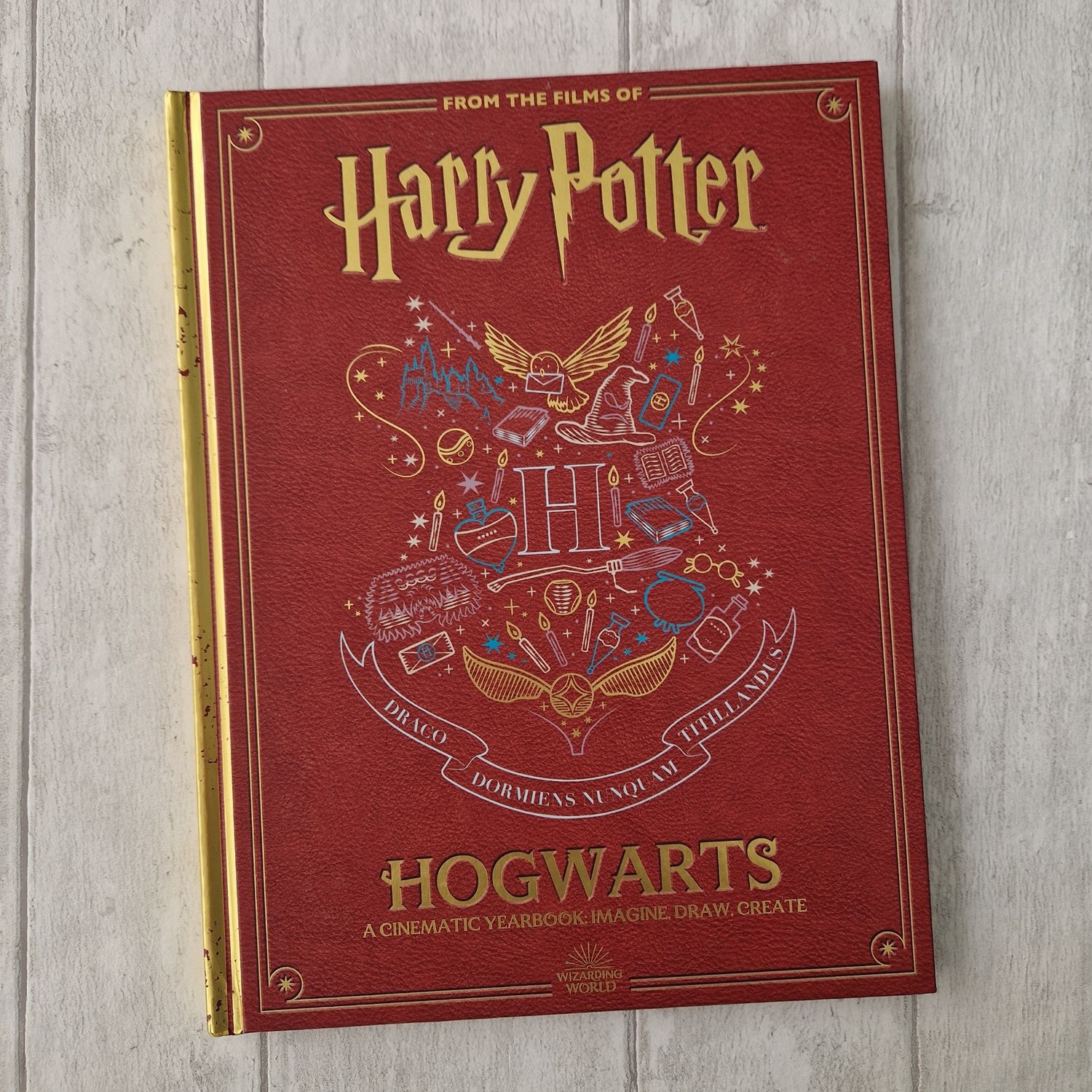 Harry Potter Cinematic Year Book Hogwarts
