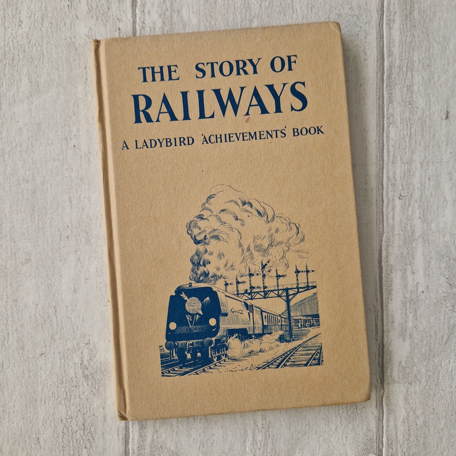 Story of Railways Ladybird Book - train