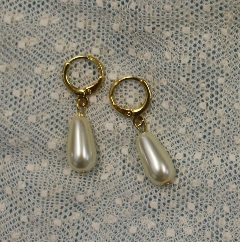 Glass Pearl Drop Earrings