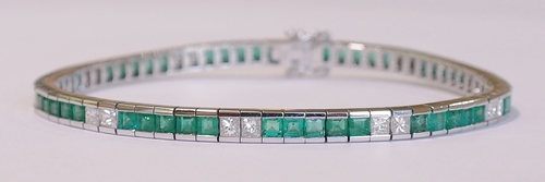 18ct white gold emerald and diamond bracelet
