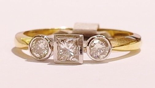 18ct three stone diamond ring