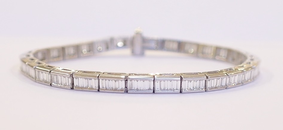 18ct white gold diamond bracelet