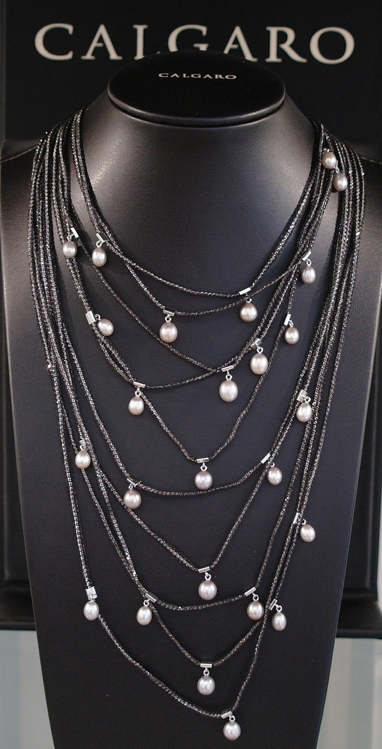 Calgaro pearl necklace