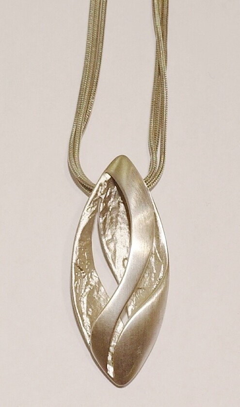 Sterling silver Sueno pendant