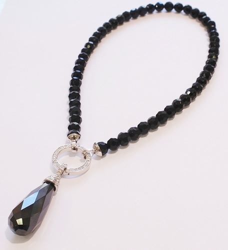 Zinzi black stone necklace with drop